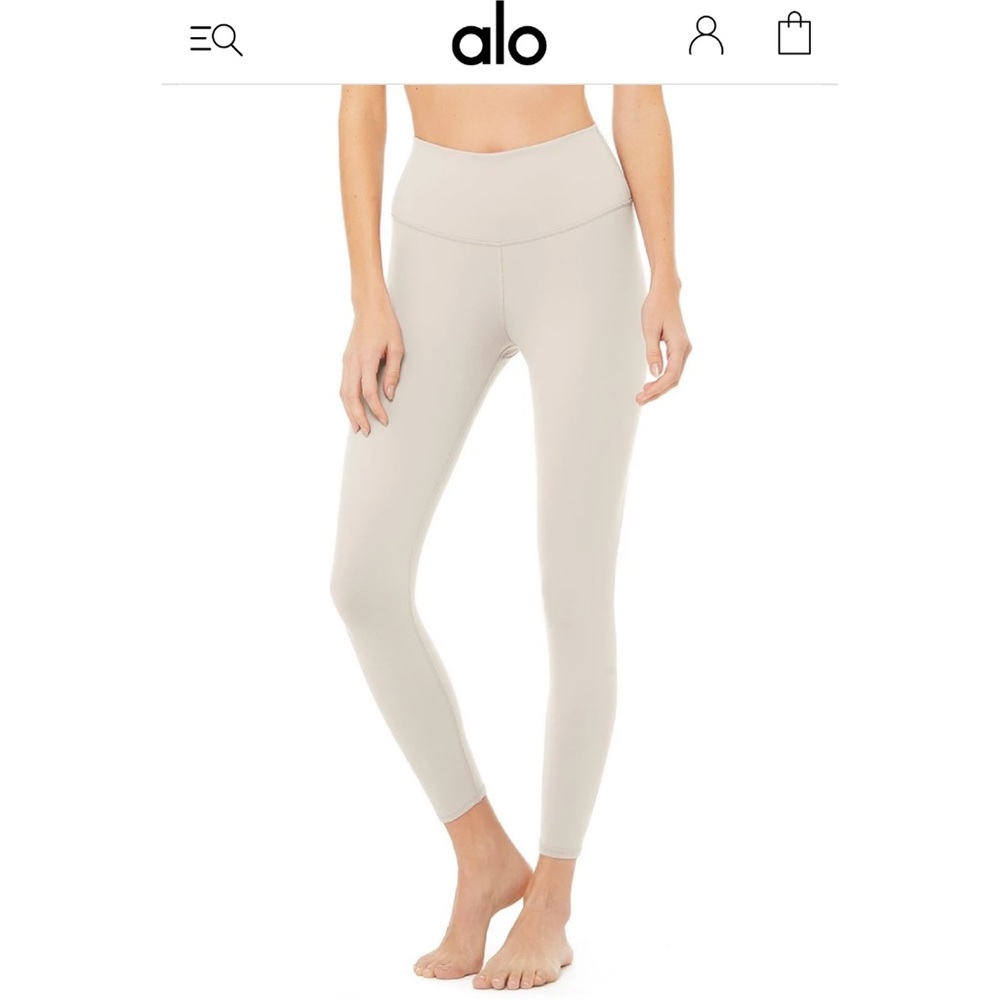 Alo leggings in color bone. 7/8 length. Worn once